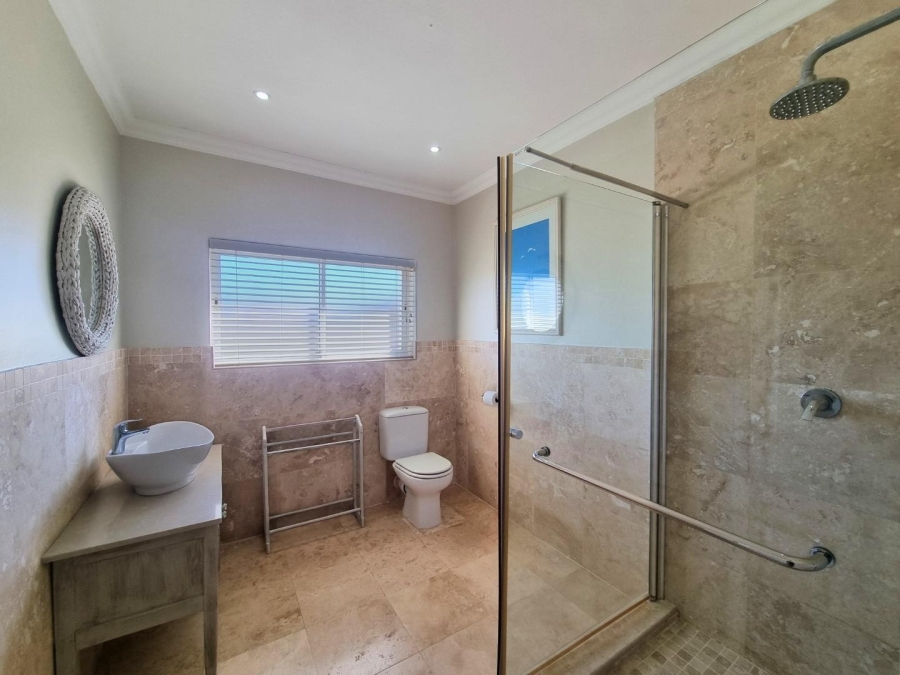 5 Bedroom Property for Sale in Sandbaai Western Cape